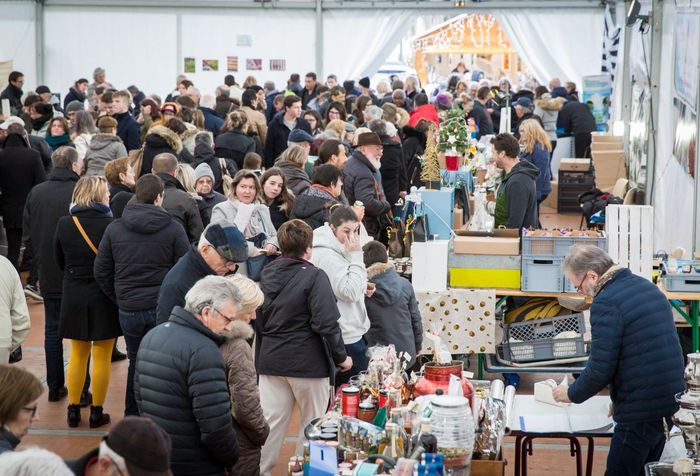 Marché de Noël 2018 à Ploërmel ©JF-GUILLON - Agrandir l'image, .JPG 335Ko (fenêtre modale)