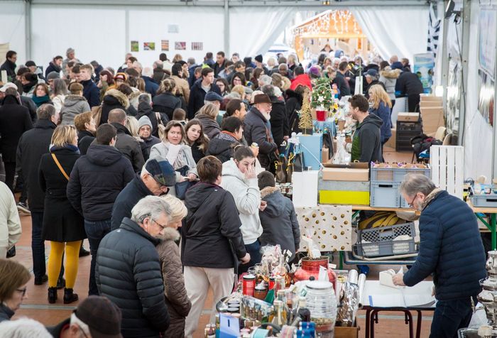 Marché de Noël 2018 à Ploërmel ©JF-GUILLON - Agrandir l'image, .JPG 335Ko (fenêtre modale)