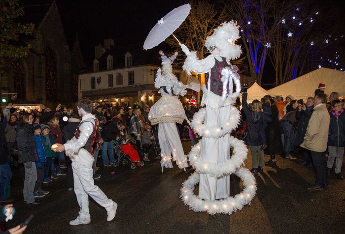 Marché de Noël à Ploërmel - Agrandir l'image, .JPG 262Ko (fenêtre modale)