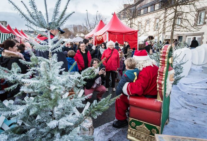 Marché de Noël 2018 à Ploërmel ©JF-GUILLON - Agrandir l'image, .JPG 376Ko (fenêtre modale)