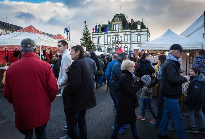 Marché de Noël 2018 à Ploërmel ©JF-GUILLON - Agrandir l'image, .JPG 235Ko (fenêtre modale)