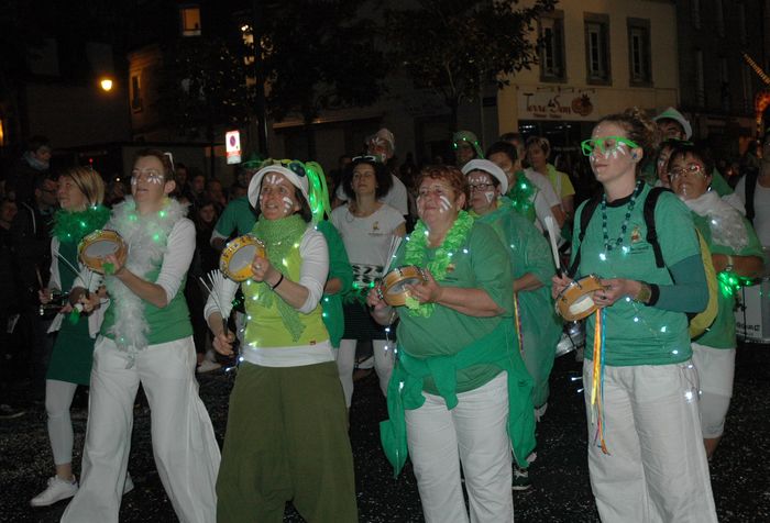 Carnaval nocturne à Ploërmel - Agrandir l'image, .JPG 415Ko (fenêtre modale)