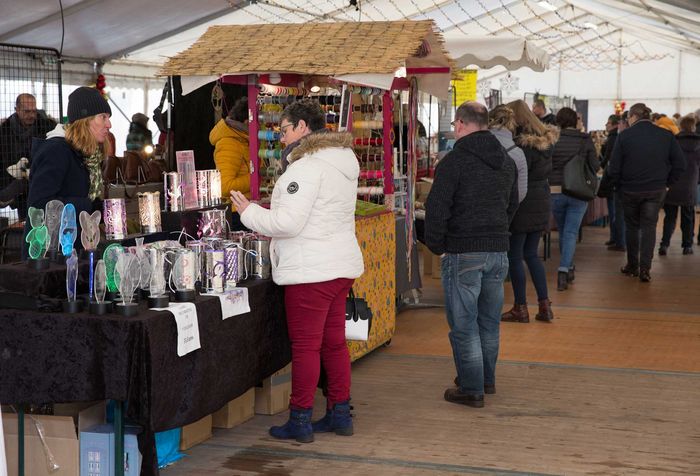 Marché de Noël à Ploërmel - Agrandir l'image, .JPG 242Ko (fenêtre modale)