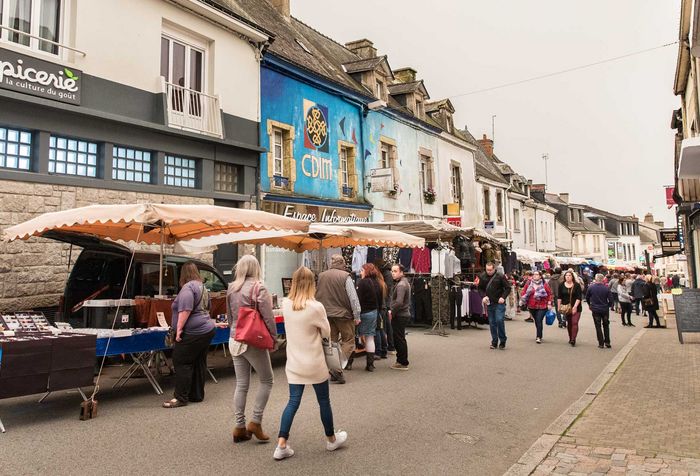 Foire Saint Denis - Agrandir l'image, .JPG 332Ko (fenêtre modale)