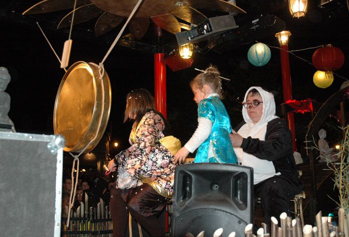 Carnaval nocturne à Ploërmel - Agrandir l'image, .JPG 452Ko (fenêtre modale)