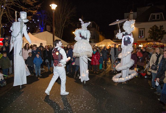 Marché de Noël à Ploërmel - Agrandir l'image, .JPG 264Ko (fenêtre modale)