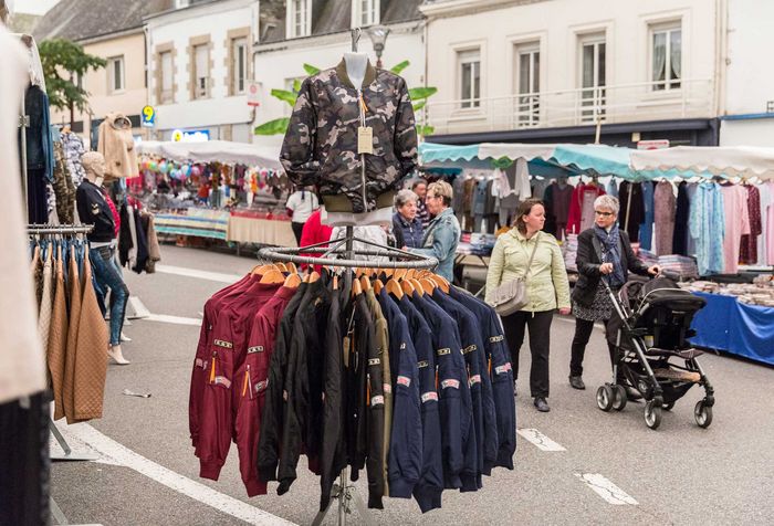 Foire Saint Denis - Agrandir l'image, .JPG 313Ko (fenêtre modale)