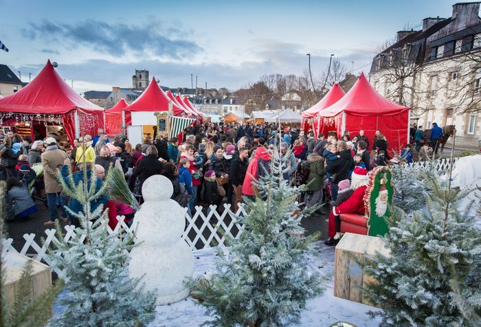 Marché de Noël 2018 à Ploërmel ©JF-GUILLON - Agrandir l'image, .JPG 401Ko (fenêtre modale)