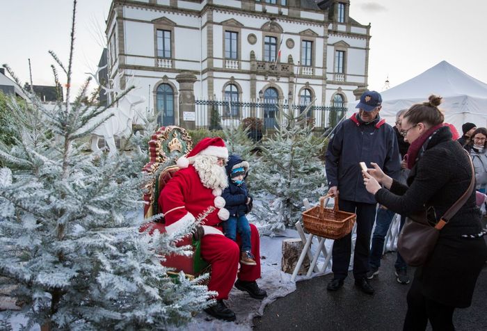 Marché de Noël 2018 à Ploërmel ©JF-GUILLON - Agrandir l'image, .JPG 369Ko (fenêtre modale)