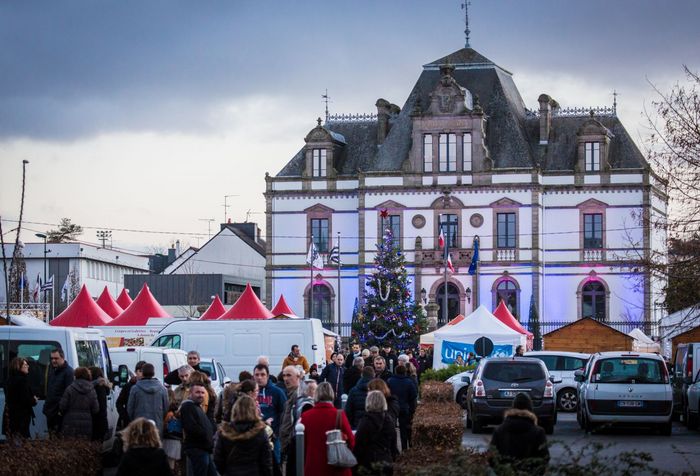 Marché de Noël 2018 à Ploërmel ©JF-GUILLON - Agrandir l'image, .JPG 294Ko (fenêtre modale)