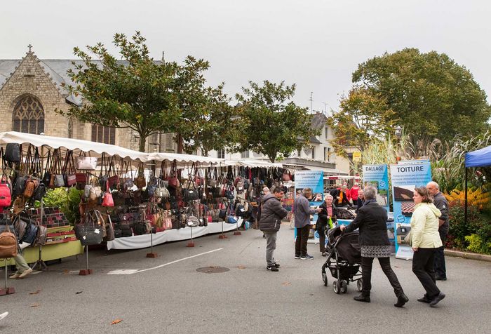 Foire Saint Denis - Agrandir l'image, .JPG 383Ko (fenêtre modale)